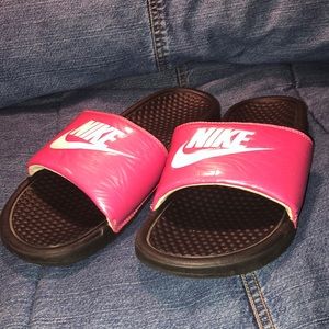 Women’s Nike Benassi Slides